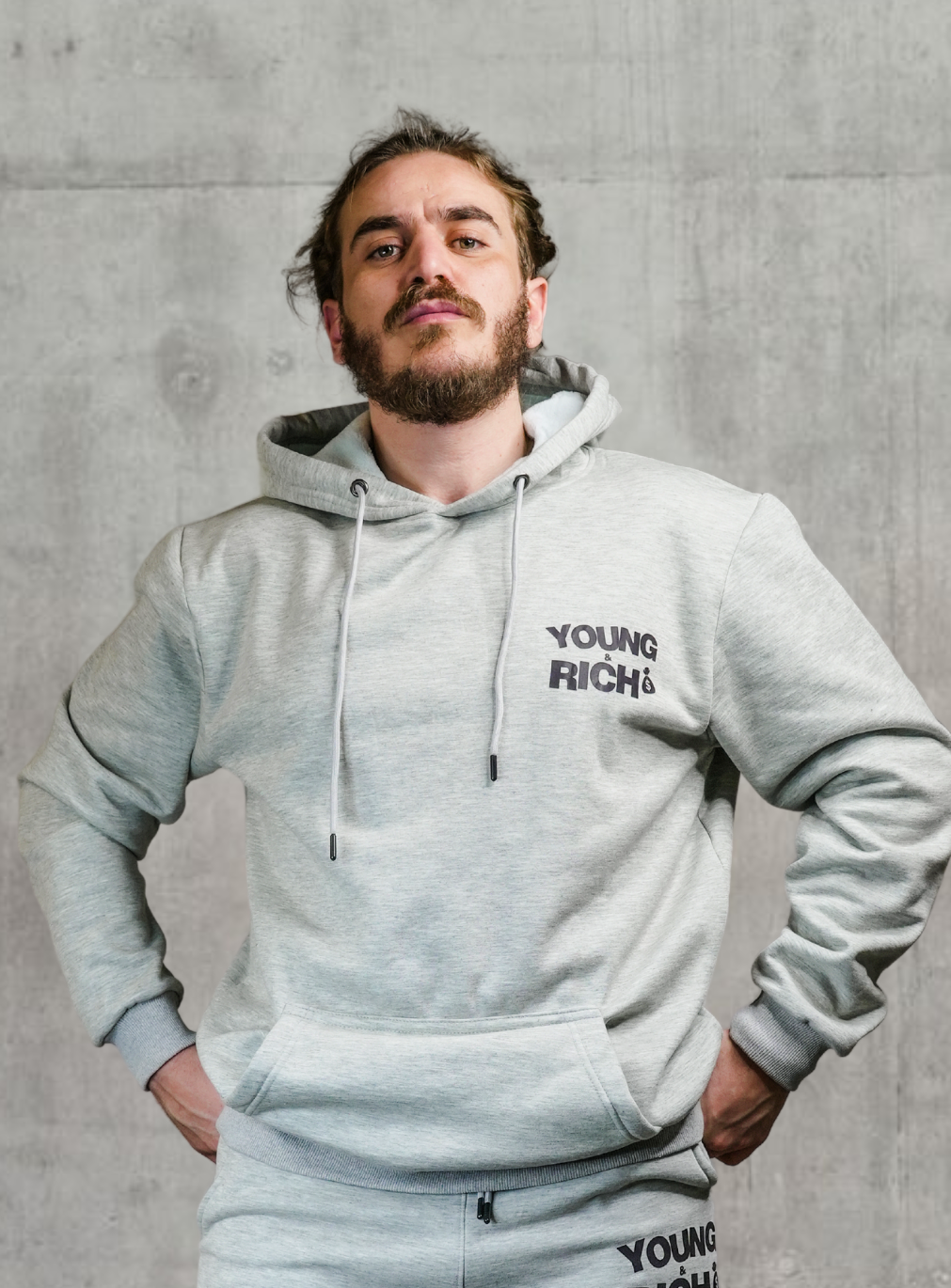 SWEATSHIRT À CAPUCHE